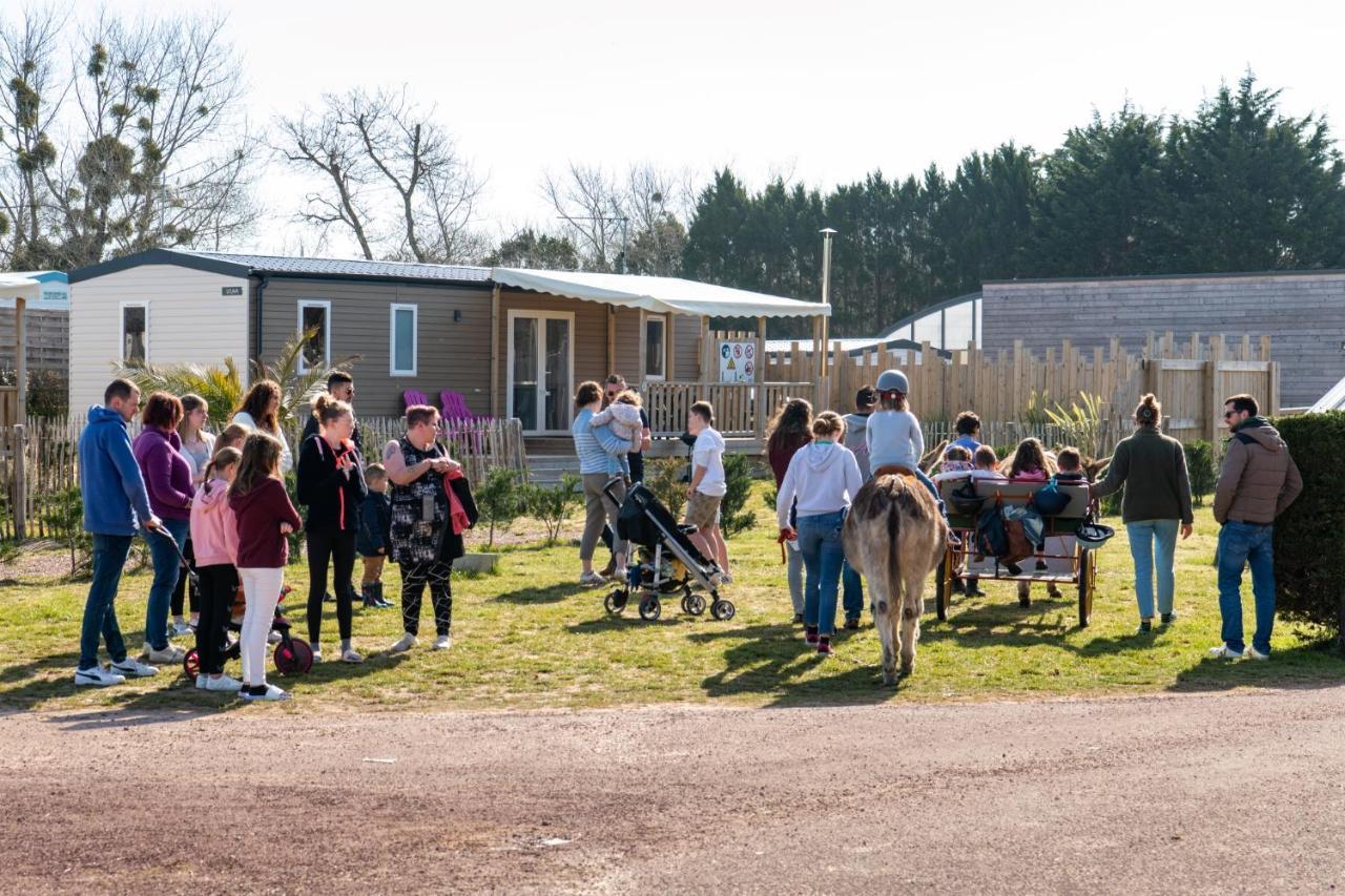 Camping Les Carolins Saint-Lo-d'Ourville Buitenkant foto